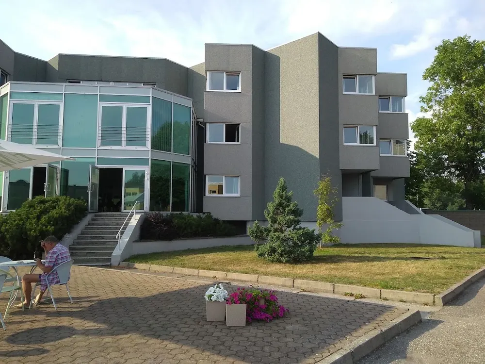 Hotell Emmi OÜ - 5
