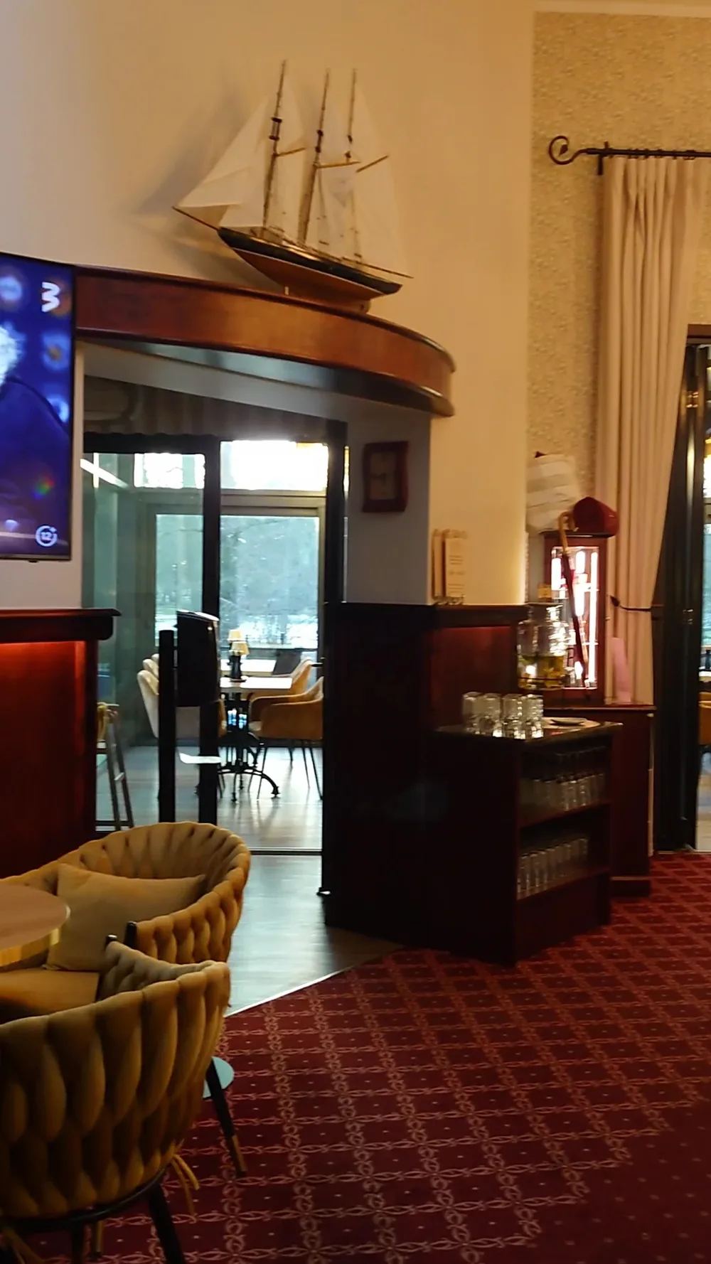 Hotell Legend - 4